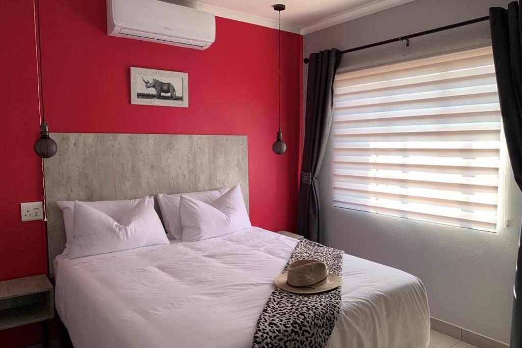 Rhino House With 3 Bedrooms Next To Pilanesberg And Sun City Mogwase Exterior foto